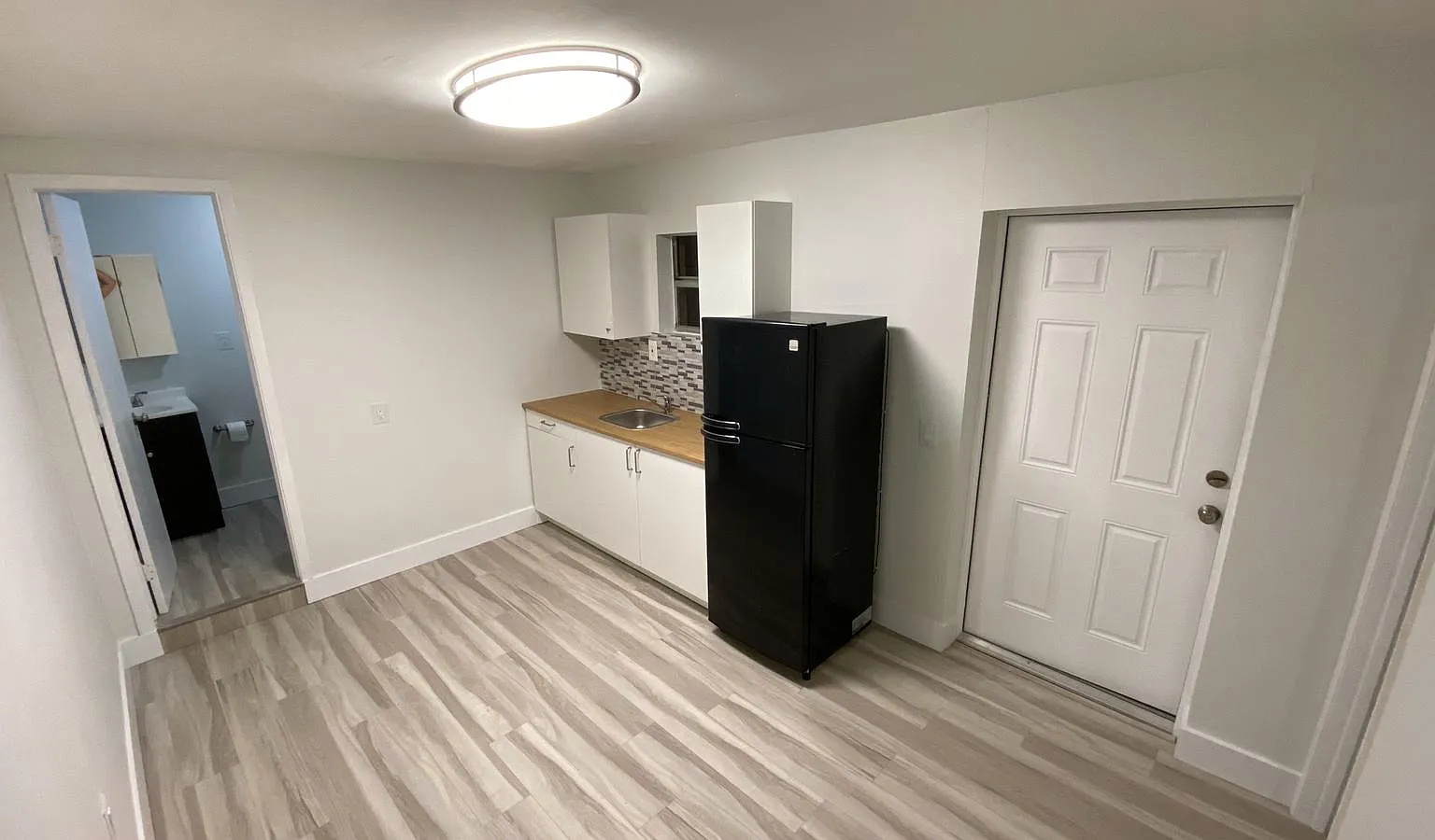 1 bed, 800 sqft, $1,400 — Photo 3