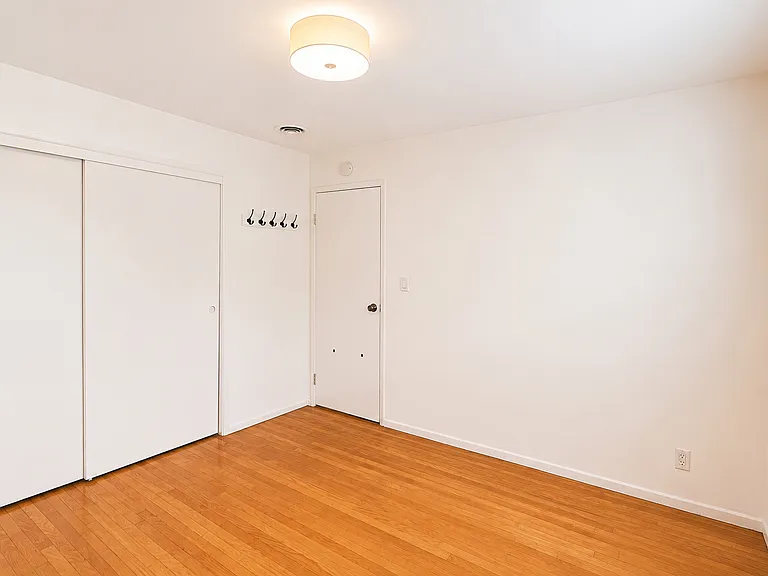 1594 Morgan Ln #A — Photo 18