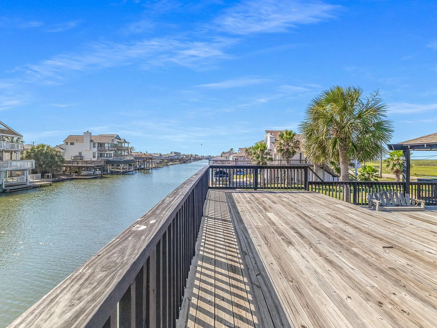 3 bed, 2.0 bath, 1470 sqft, $3,200 — Photo 3