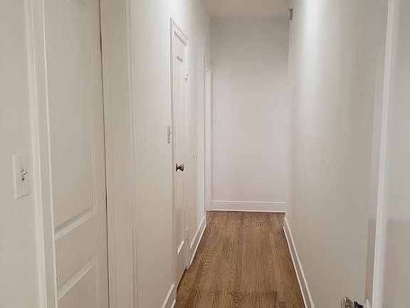 2nd image of 858 S Gramercy Pl