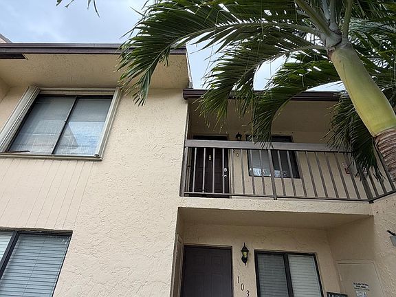 2nd image of 21943 REMSEN Terrace #203