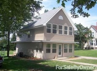 2304 Plum St, Peru, IL 61354