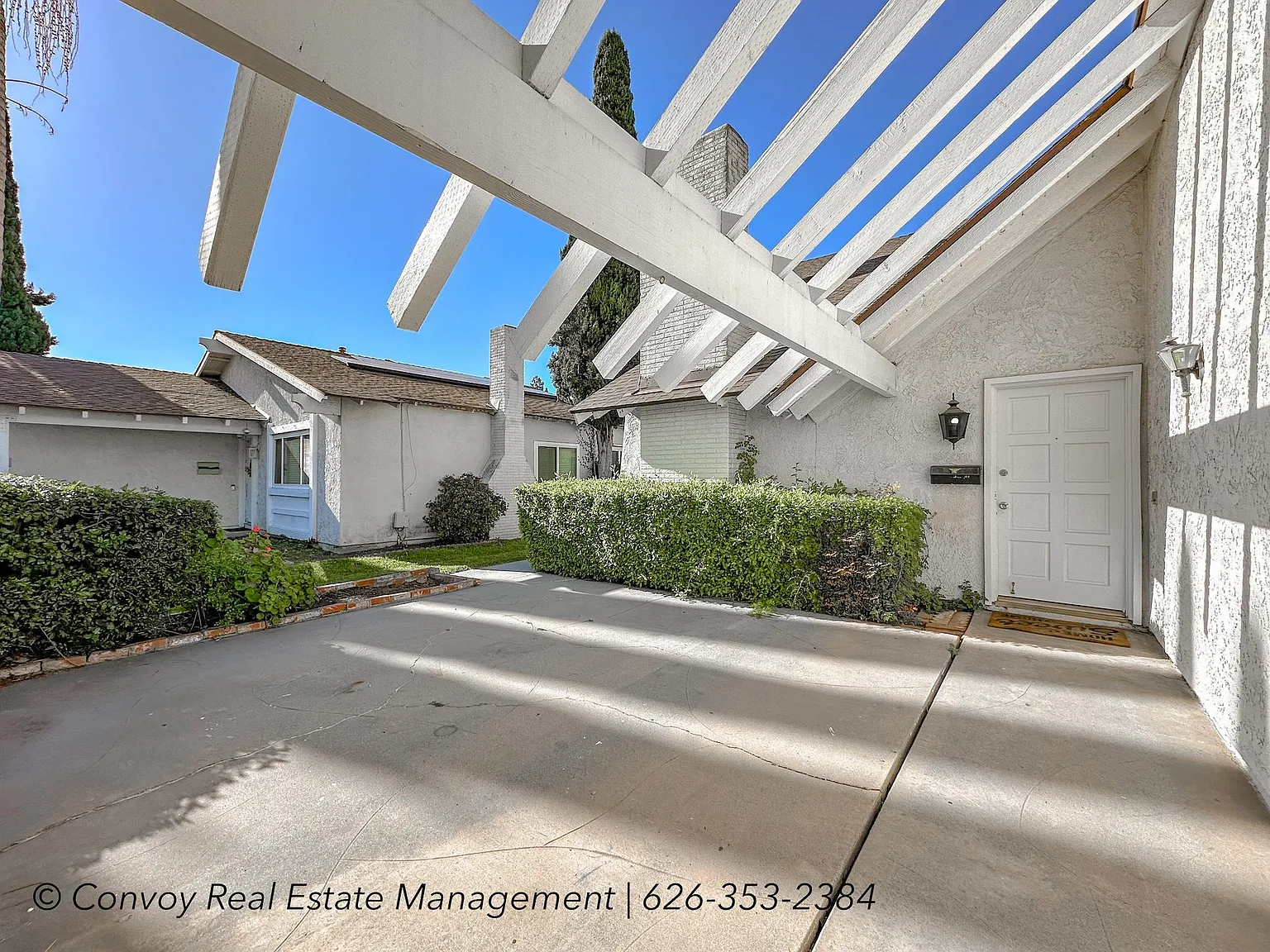 5 bed, 2289 sqft, $4,900 — Photo 4