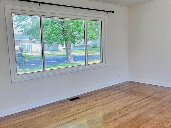 4th image of 8208 Grace Pl