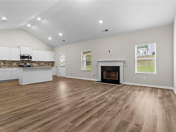 3rd image of 74 Appaloosa Ln
