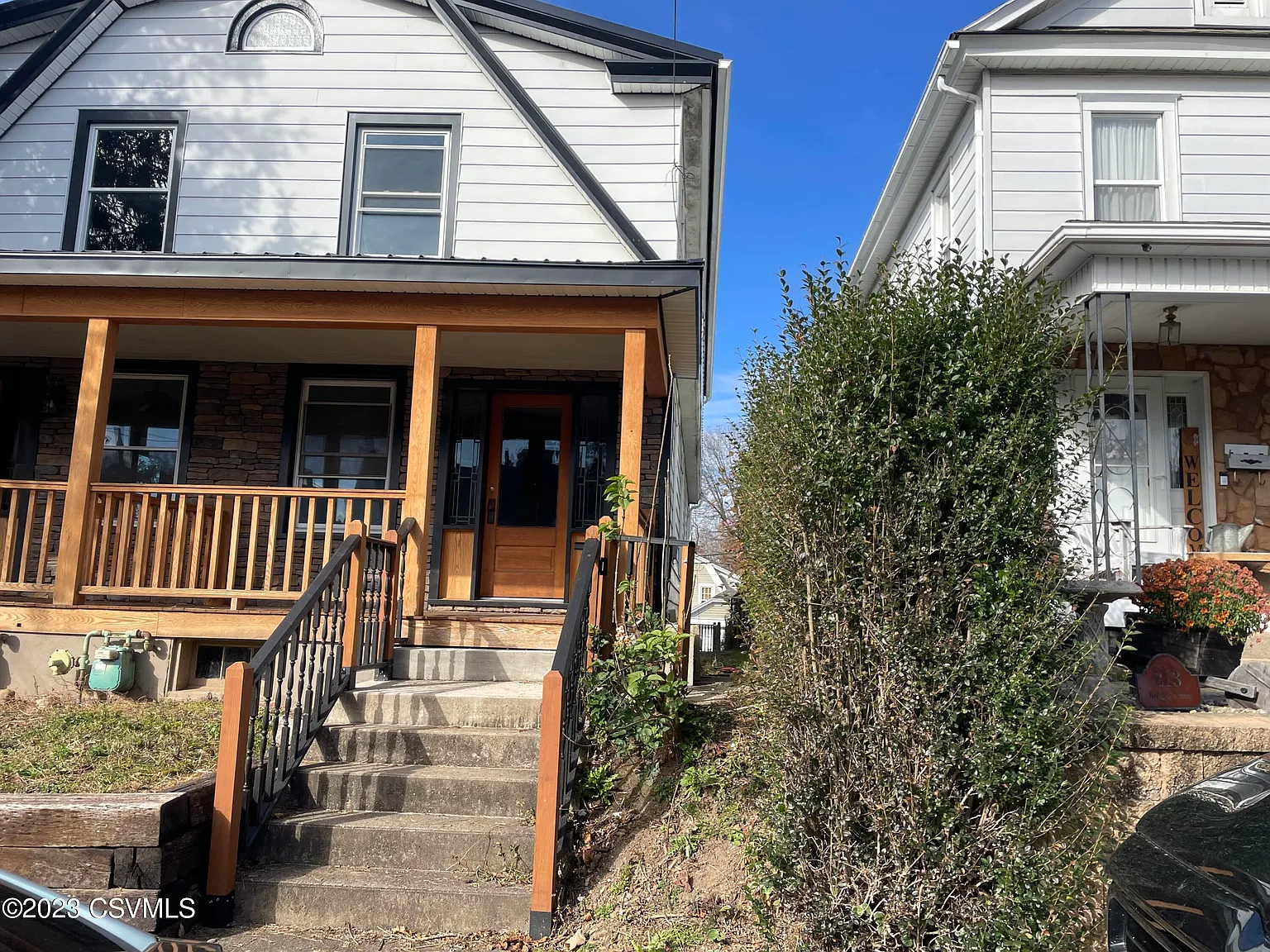 211 Ridge Ave photo 1