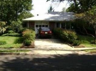 77 Oak St, Englewood, NJ 07631