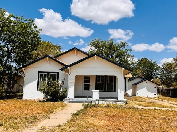 516 W Virginia St, Floydada, TX 79235