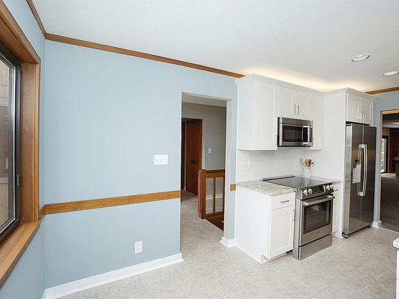 5th image of 9868 Timbers Dr