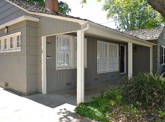 2nd image of 144 Hays St