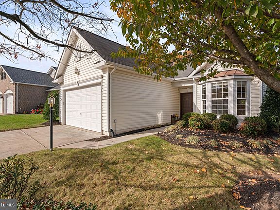 4th image of 17280 Four Seasons Dr