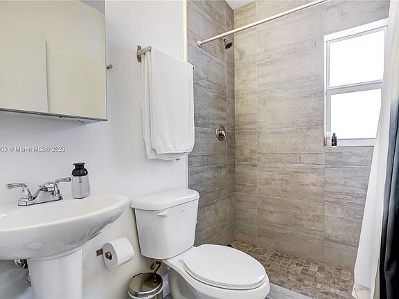 4th image of 8826 NE 2nd Ave #8826