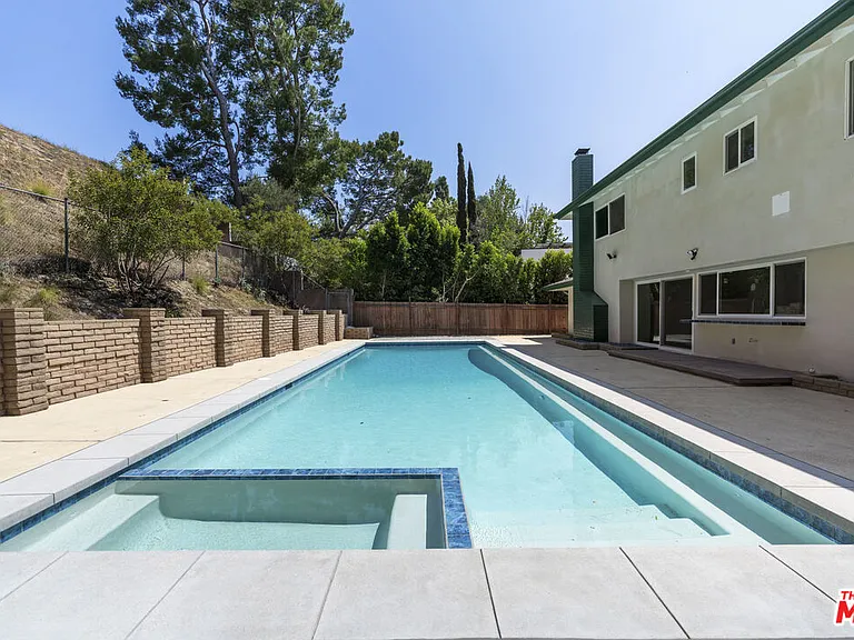 3062 Arrowhead Dr — Photo 31