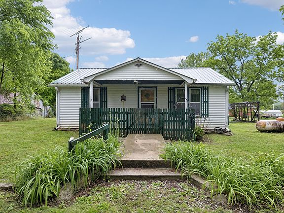 3rd image of 38 Holland Rd
