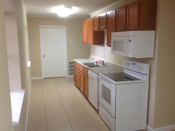2nd image of 328 Gladys St #B