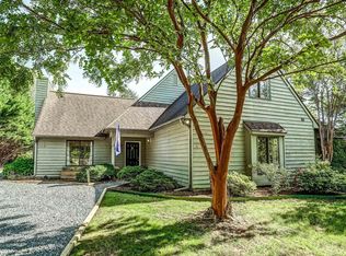 1087 Highlands Dr, Charlottesville, VA