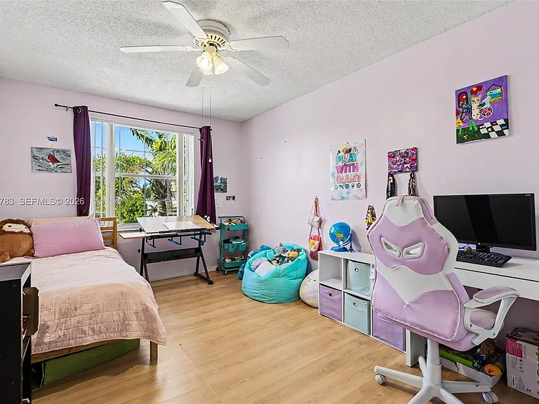 17367 SW 20th Ct — Photo 23