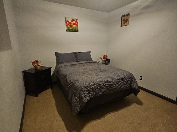 3rd image of 7320 W Reade Ave