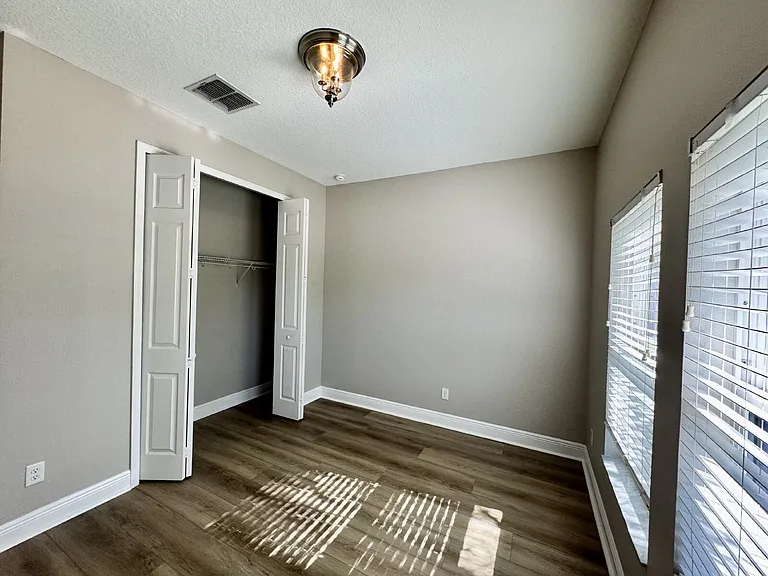 10738 Pleasant Knoll Dr — Photo 4