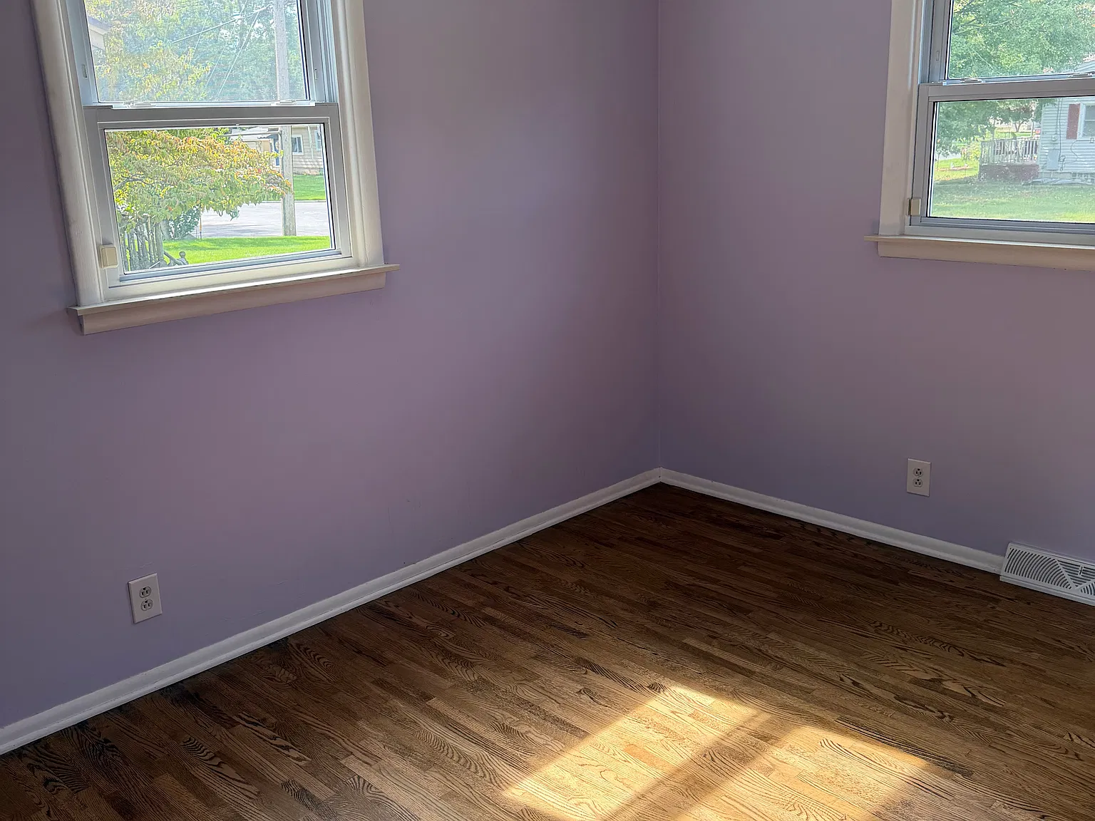 4 bed, 1490 sqft, $910 — Photo 2