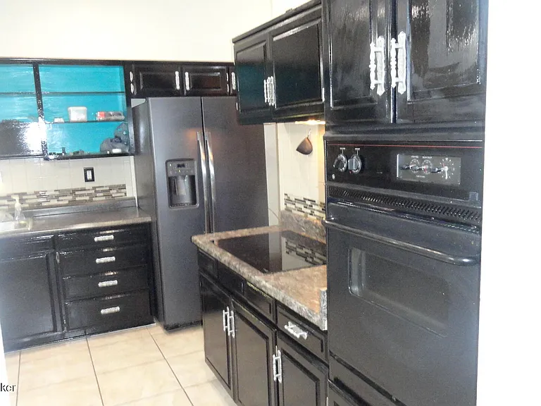 1913 Claremoor Dr — Photo 22