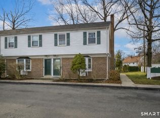 Colonial Gardens, Fairfield, CT 06824