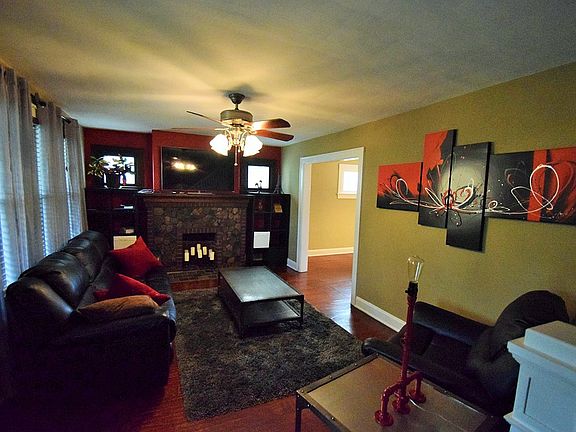3rd image of 356 E Jenkins Ave
