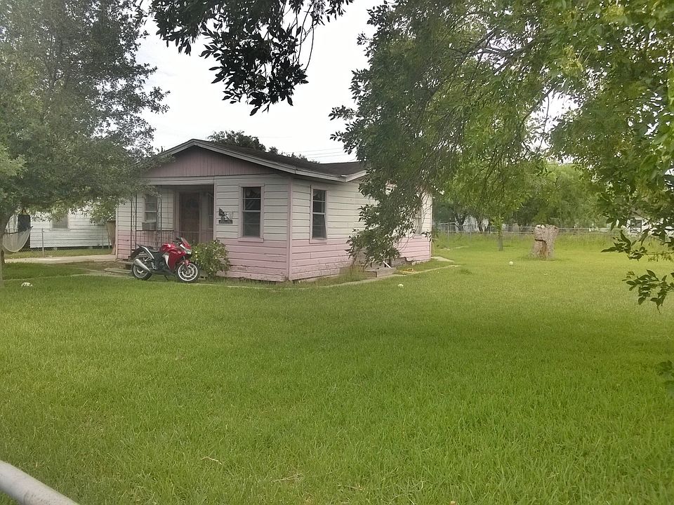 2nd image of 22815 Oscar St