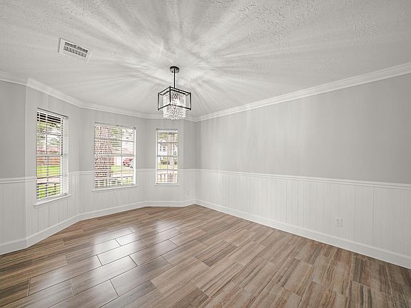 5th image of 8611 Spruce Mill Dr