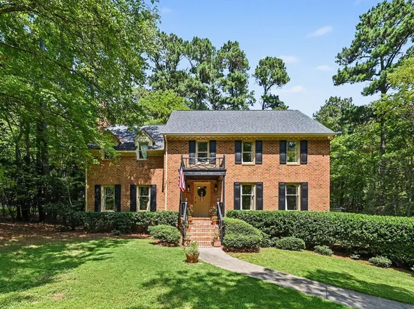1812 Grand Oaks Rd, Durham, NC 27712