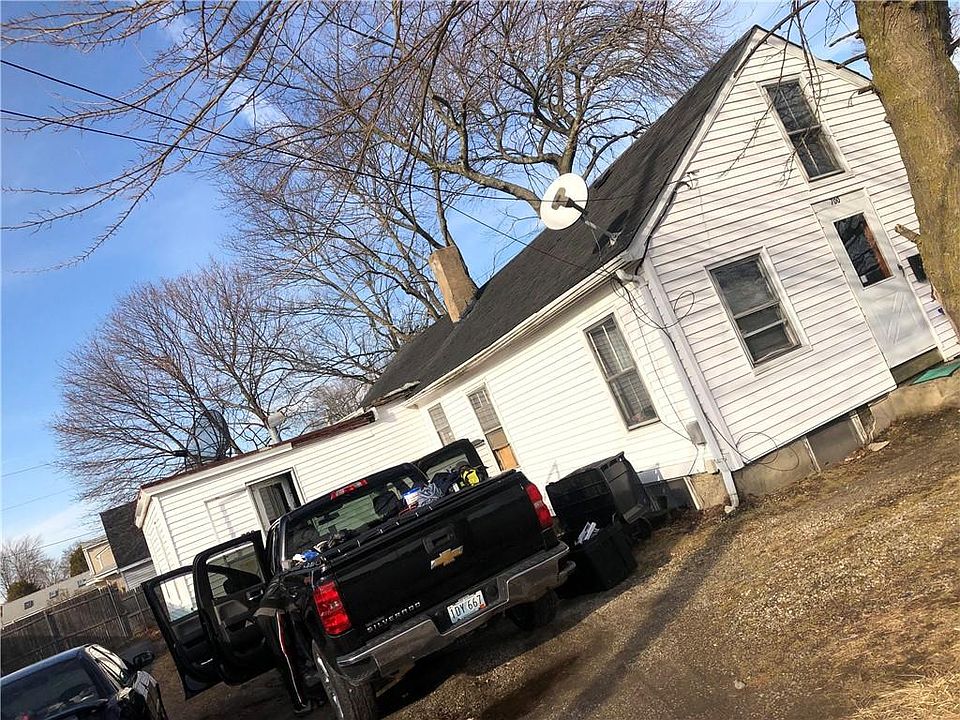 2nd image of 700 Beverage Hill Ave