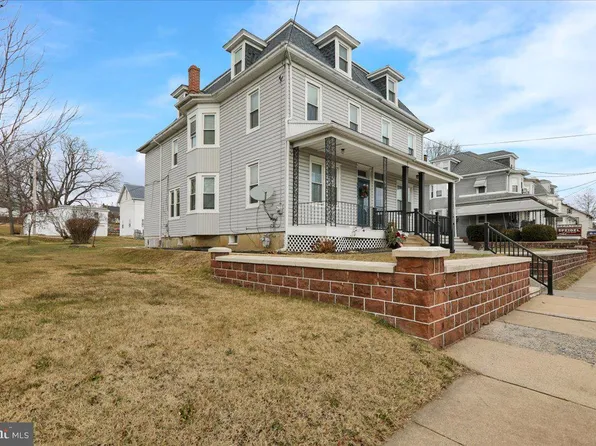 3437 Penn Ave, Sinking Spring, PA 19608