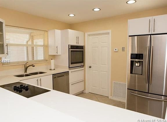 3rd image of 1599 NE 48th Ct