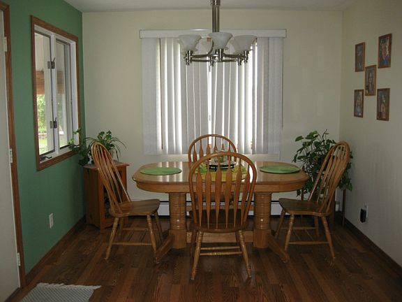 4th image of 301 Francis Ct