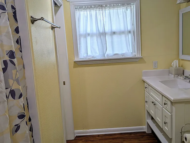 1311 Crestline St — Photo 11