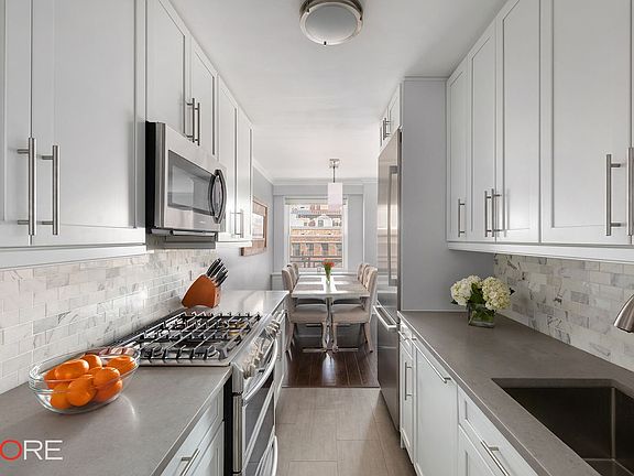 3rd image of 420 E 72nd St APT 8A