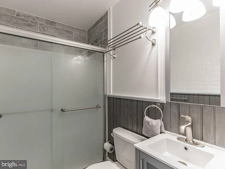3170 Almond St — Photo 10