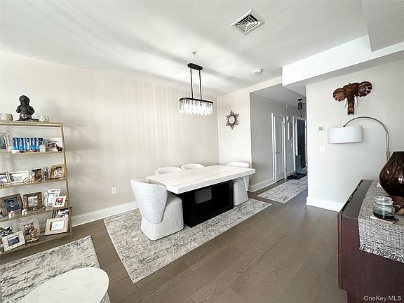 4th image of 311 Marina Pointe Drive