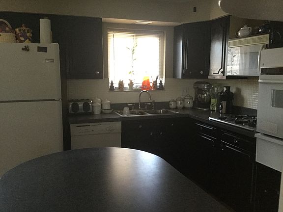 3rd image of 828 Mark Sharon Ct