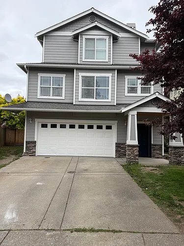 418 46th St SE Photo 1