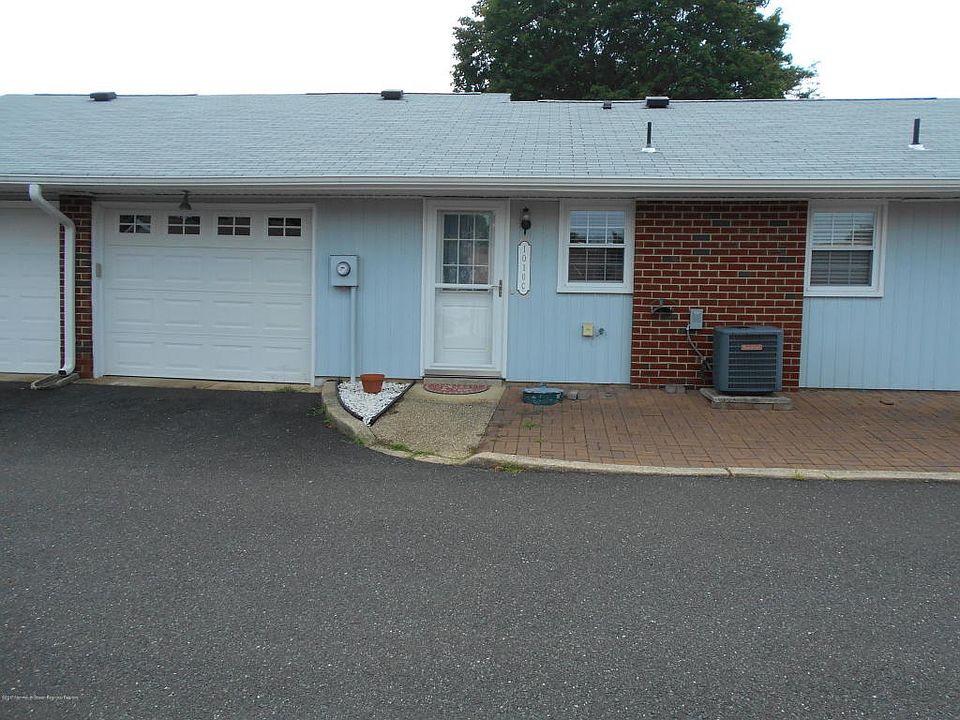 1st image of 1010C Fife Ct