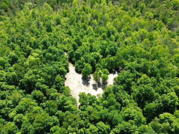 322A Clay Camp Rd, Hitchins, KY 41146