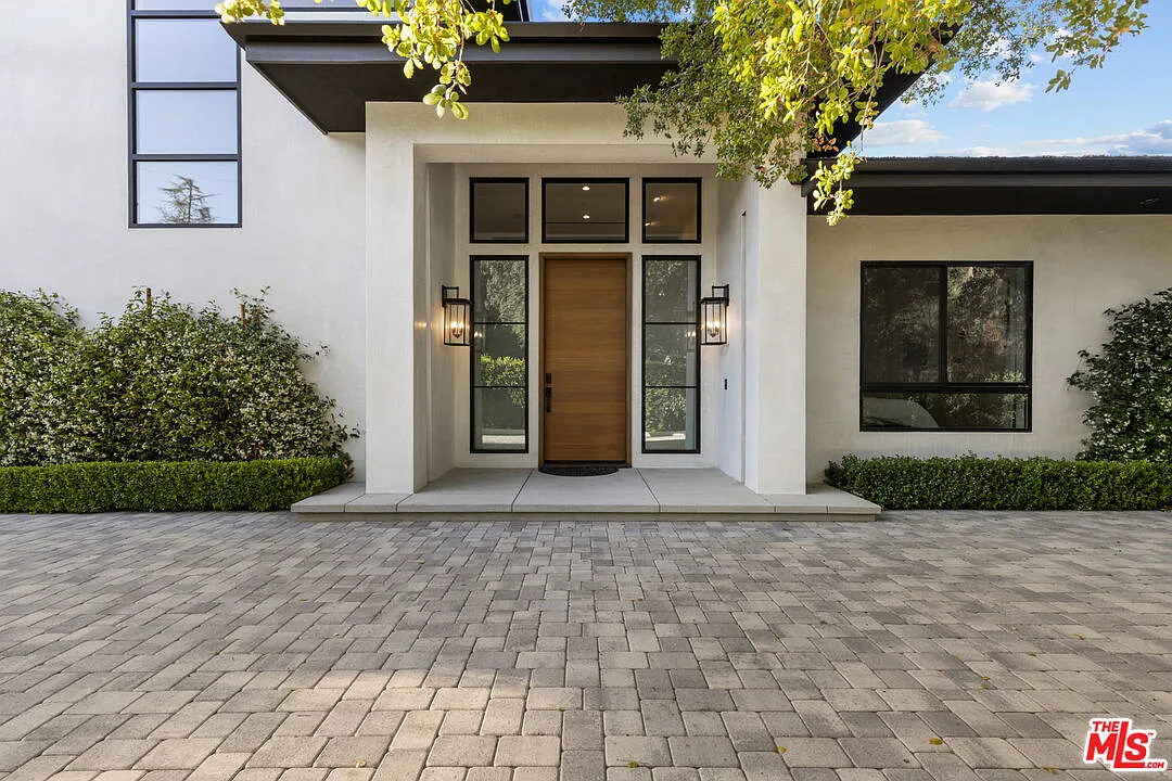 6 bed, 6.5 bath, 5400 sqft, $24,000 — Photo 4