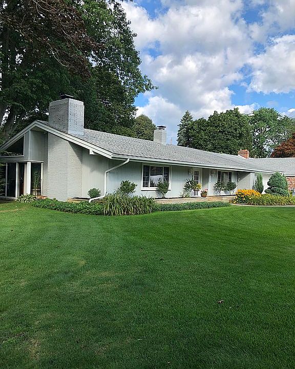 1st image of 1328 Central Dr