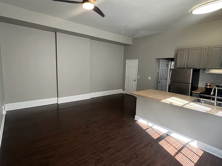 727 Bakewell St #6 — Photo 11