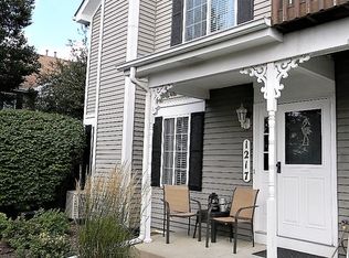 1217 Sandhurst Ln, South Elgin, IL 60177
