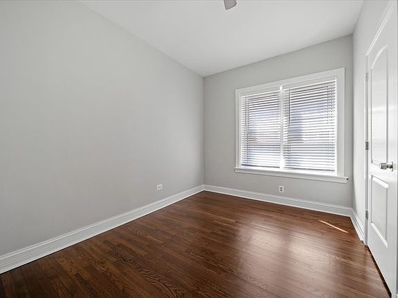 4th image of 6635 S Ellis Ave #2S