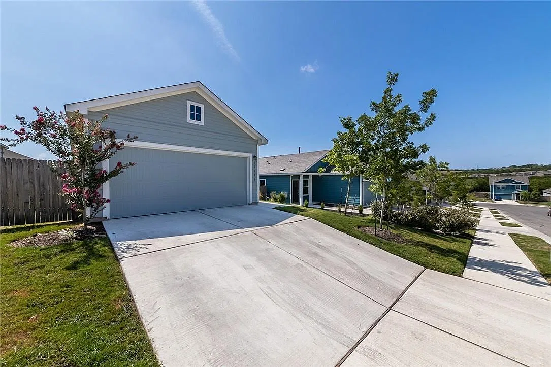 3 bed, 1500 sqft, $2,050 — Photo 4