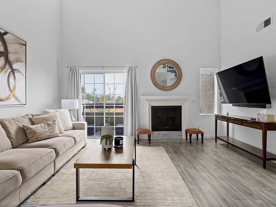 1st image of 4301 Fulton Ave APT 305