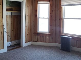 61 Oakland Ave, Methuen, MA 01844